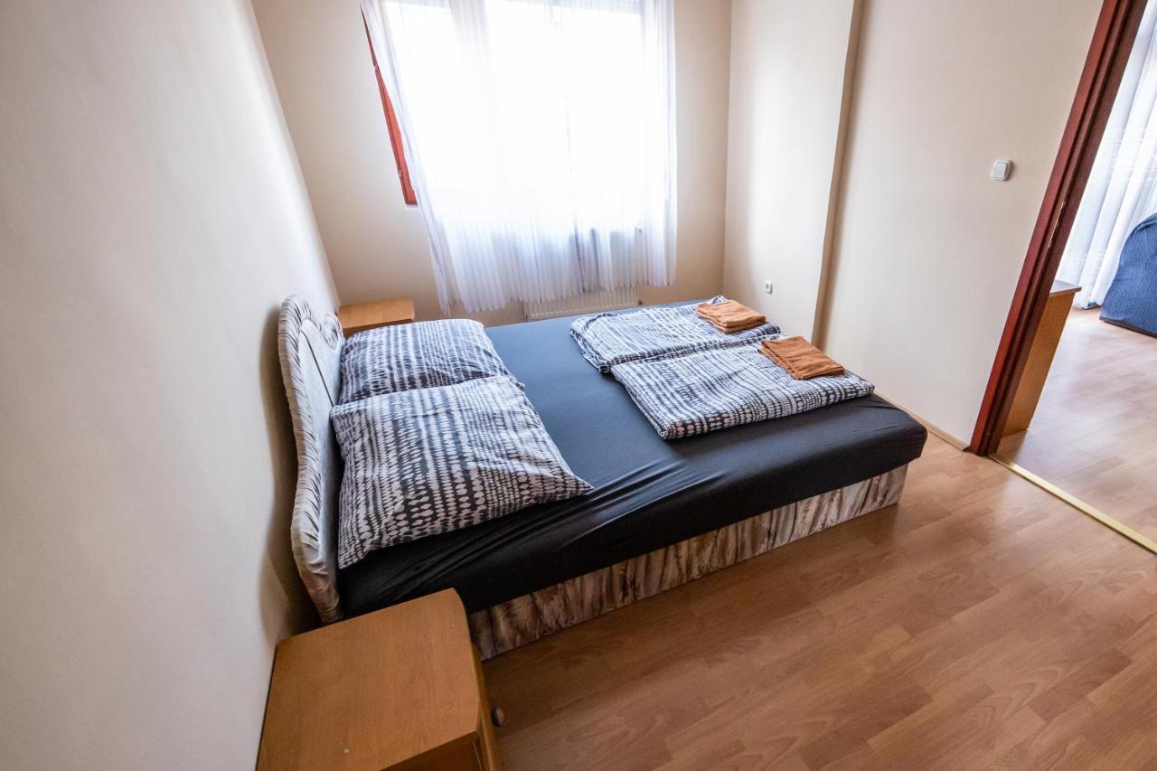 Elit Apartman Apartment เดเบรตเซน ภายนอก รูปภาพ
