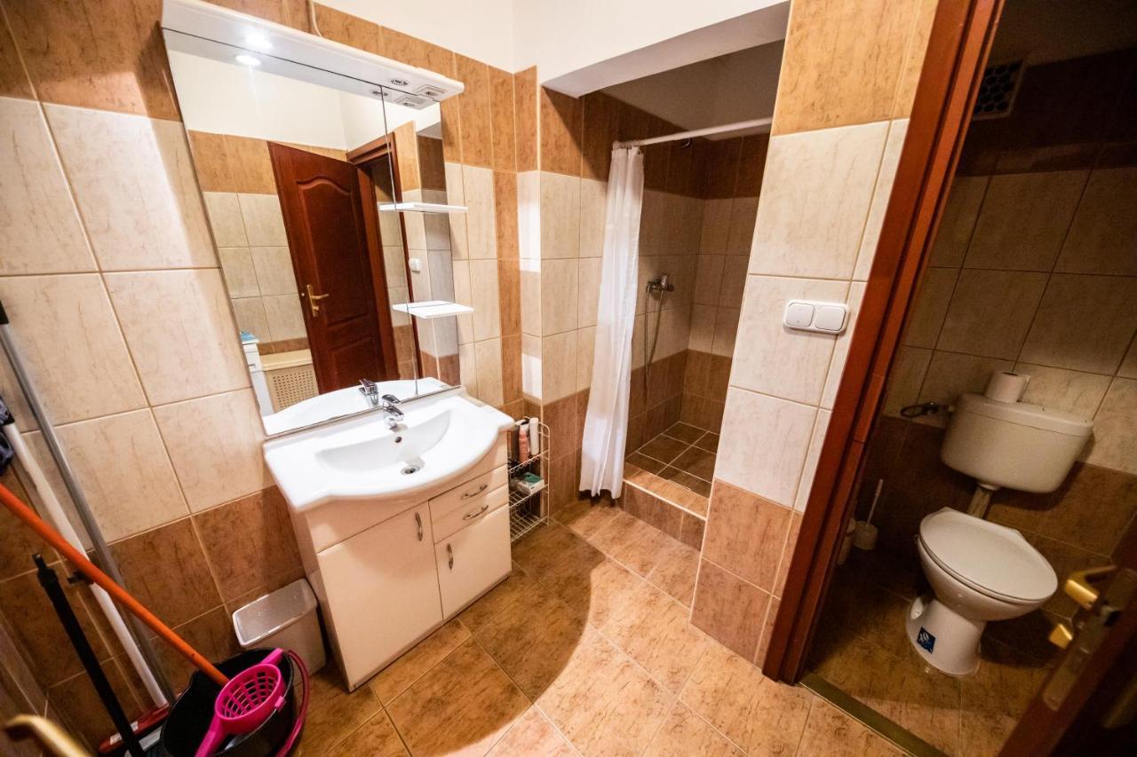 Elit Apartman Apartment เดเบรตเซน ภายนอก รูปภาพ